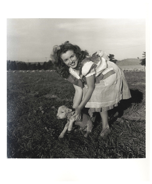 Original 8'' x 10'' Silver-Gelatin Satin-Finish Double-Weight Photograph of Marilyn Monroe Taken by Andre de Dienes in 1945 With de Dienes Backstamp